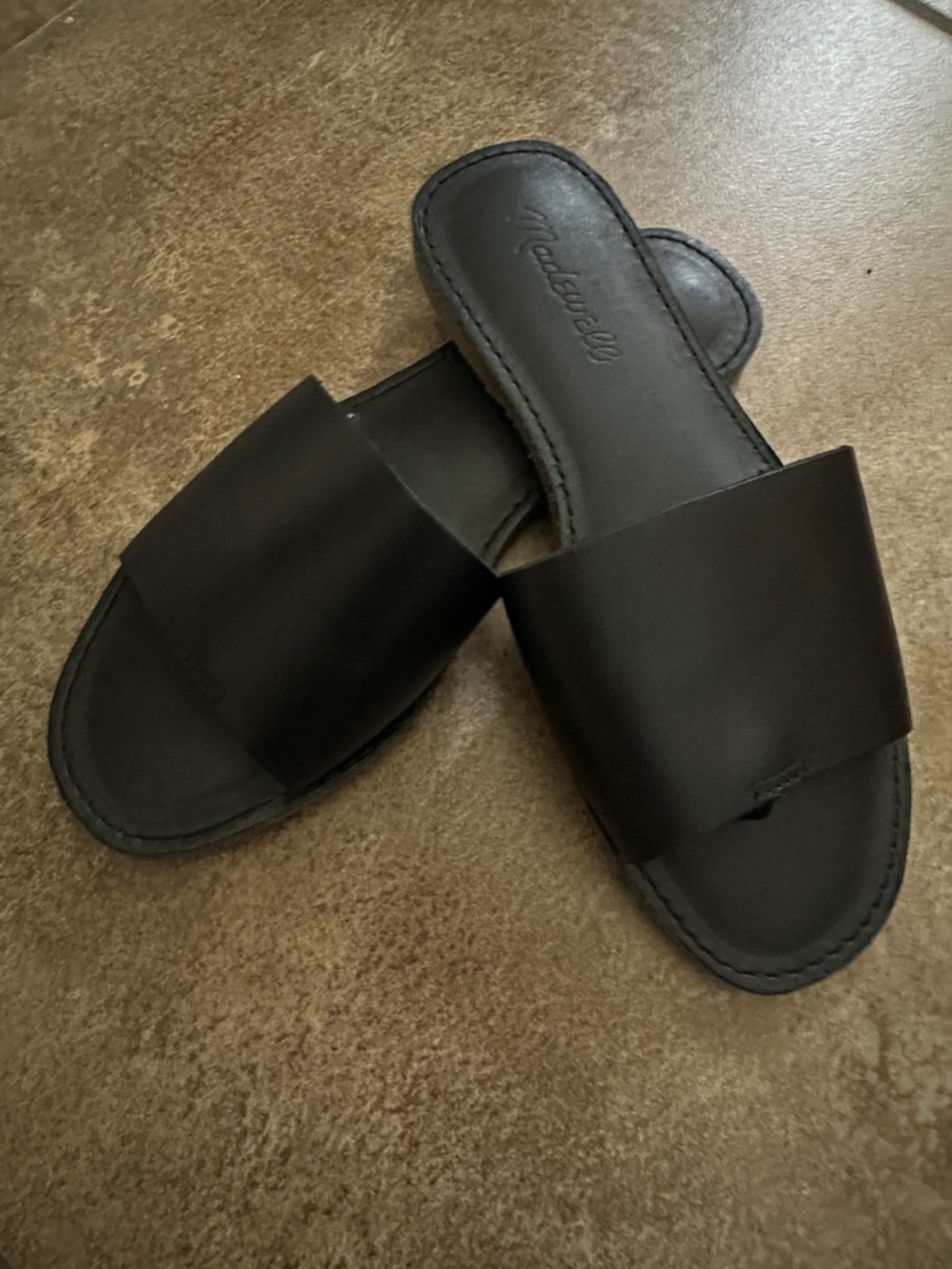 NWOT Madewell Black Wide-Strap Leather Slides